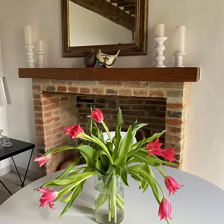 Apartment Balcone Sulla Vigna - Romantic Getaway In Umbria -borgo Solfagnano *