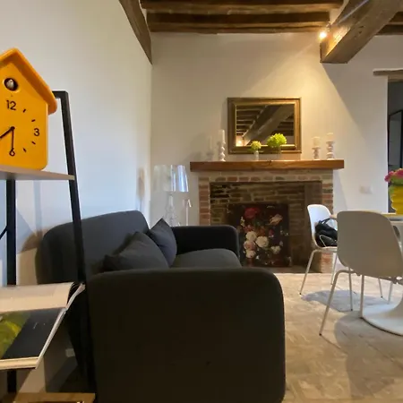 Апартаменты Appartamento Balcone Sulla Vigna - Romantic Getaway In Umbria -Borgo Solfagnano *