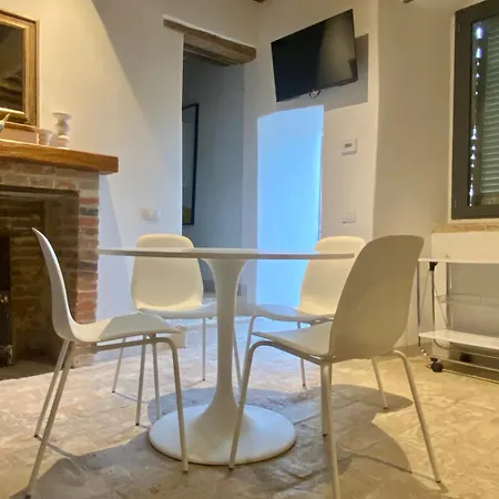 Balcone Sulla Vigna Borgo Solfagnano Apartamento *